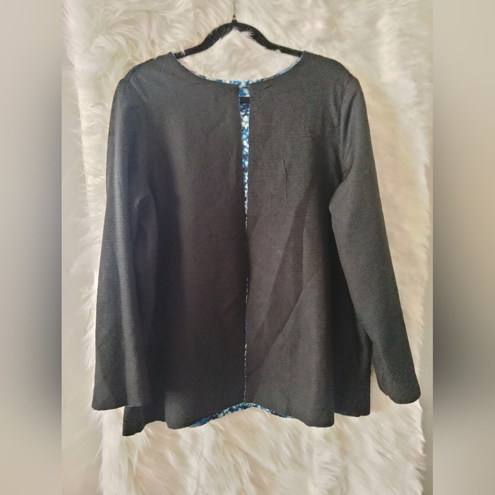 🖤Twice the Style, One Fabulous Layer💙Catherines Reversible Crinkle Cover-Up🤍